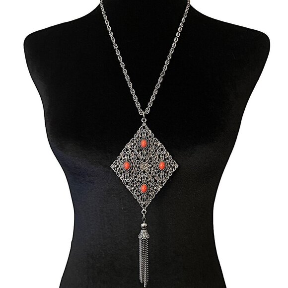 Vintage Tassel Pendant Necklace Clip on Earrings Set Silver Tone Coral - Picture 1 of 4